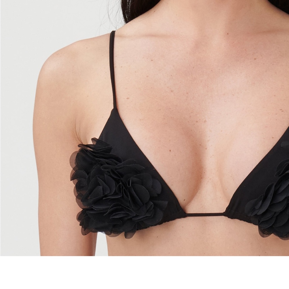 La Reveche black bikini